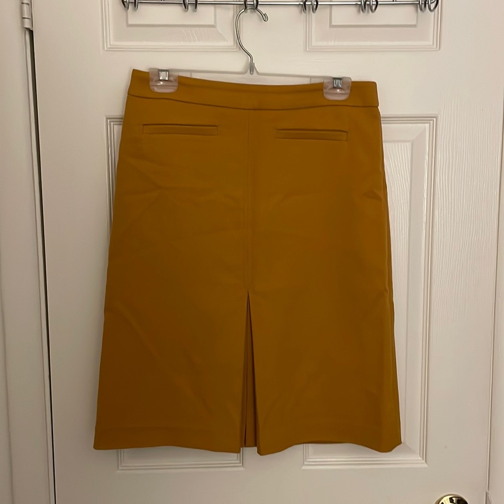 Loft Front Kick Pleat Knee length Skirt Sz 8